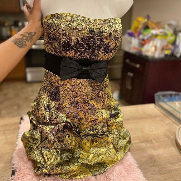 Dress  - Picture 1 of 5